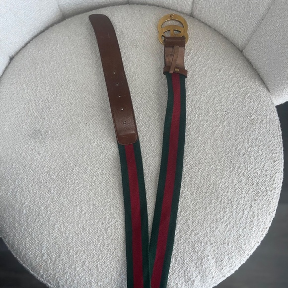Authentic Gucci Designer Gold Buckle Belt - Green and Red - Picture 2 of 3